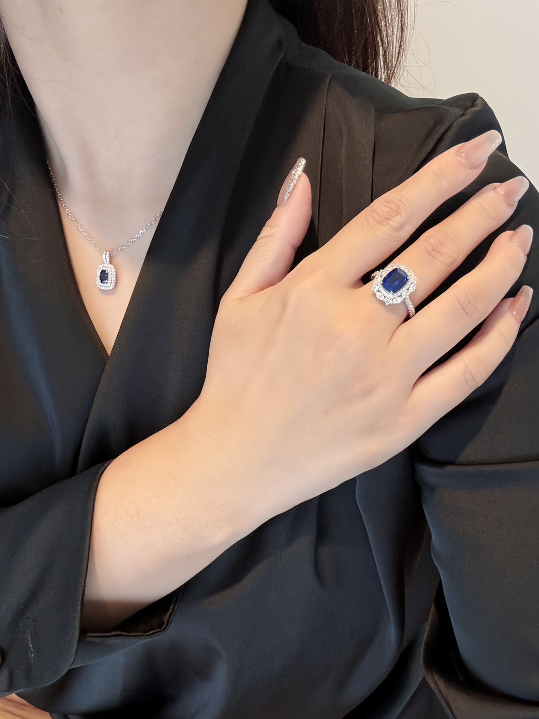 4.0ct Cushion Cut Lab-Grown Blue Sapphire Ring